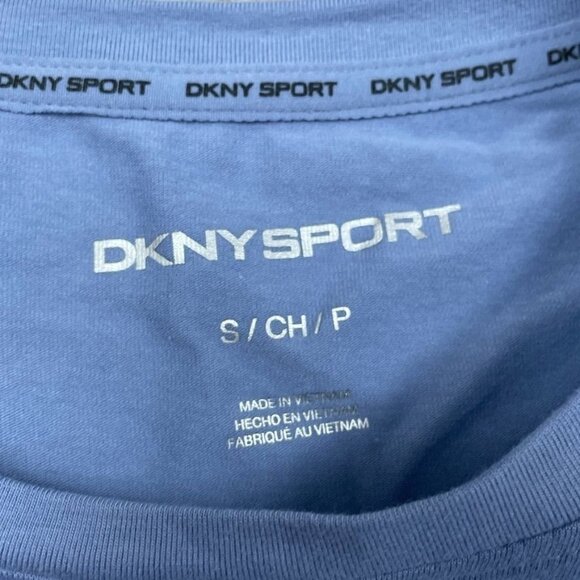 DKNY Sport Womens Blue Graphic Logo T-Shirt Size Small d0042 - Picture 2 of 7